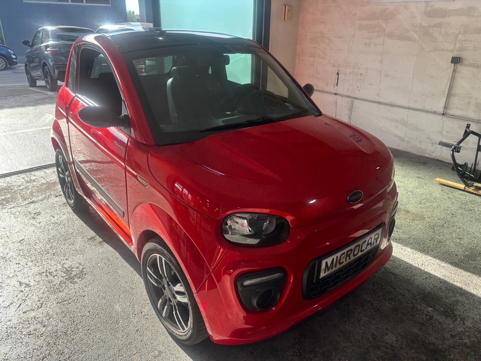 Due must rouge microcar